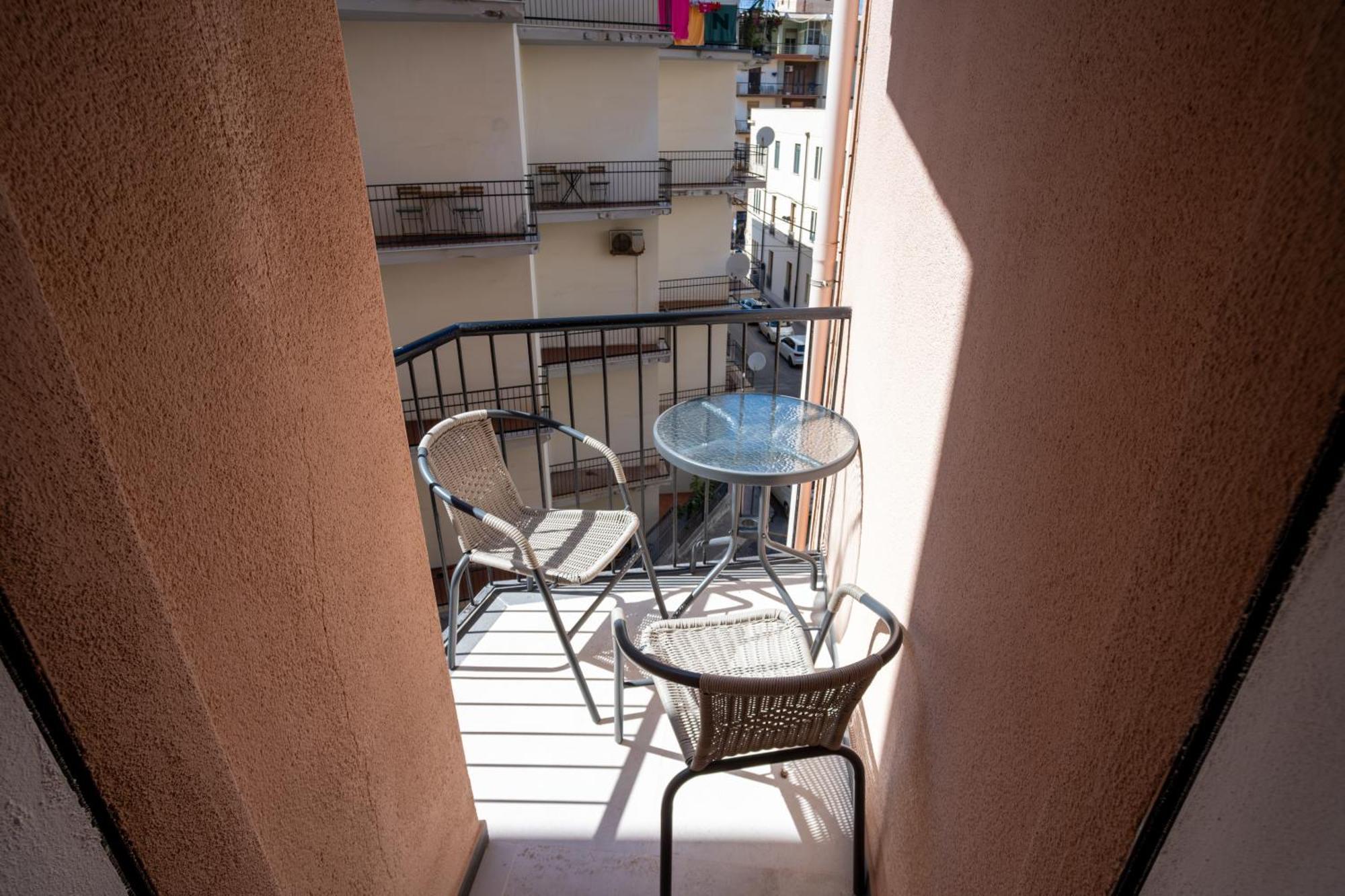 Hotel Il Colibri à Cefalù Extérieur photo